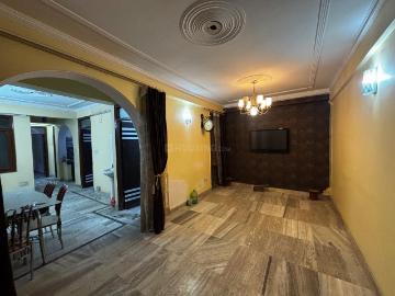 3 BHK Independent Builder Floor in Jamia Nagar for resale New Delhi. The reference number is 20166939