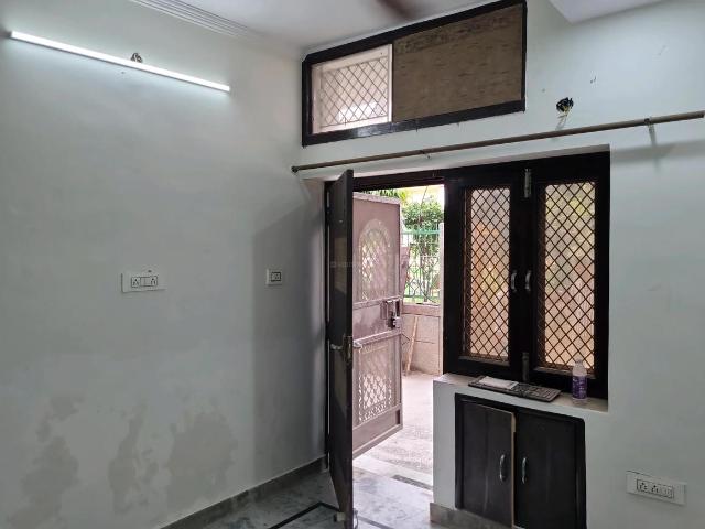 3 BHK Independent Builder Floor in Janakpuri for rent New Delhi. The reference number is 20811375