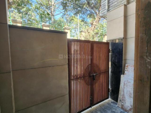 3 BHK Independent Builder Floor in Janakpuri for resale New Delhi. The reference number is 19683474