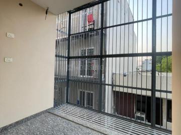 3 BHK Independent Builder Floor in Janakpuri for resale New Delhi. The reference number is 20372515