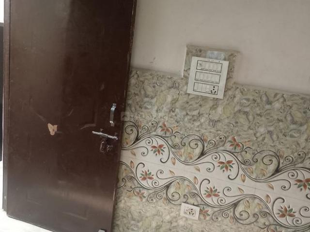 3 BHK Independent Builder Floor in Jawahar Nagar for rent New Delhi. The reference number is 15827773