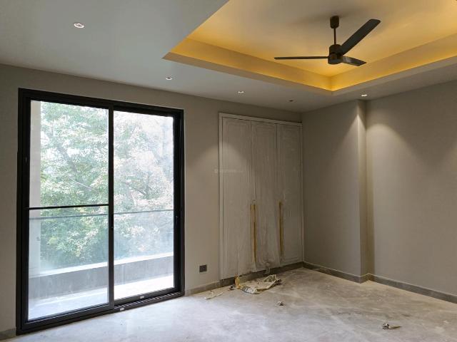 3 BHK Independent Builder Floor in Kailash Colony for resale New Delhi. The reference number is 17502670