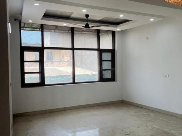 3 BHK Independent Builder Floor in Kailash Colony for resale New Delhi. The reference number is 20358446