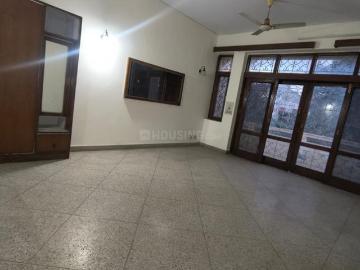 3 BHK Independent Builder Floor in Kalkaji for rent New Delhi. The reference number is 20219955