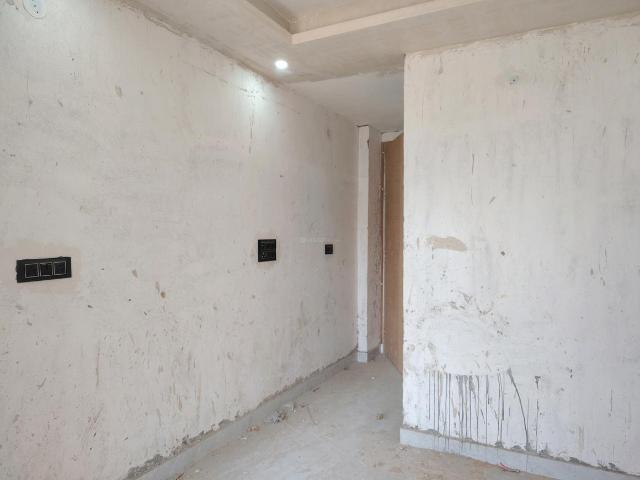 2 BHK Independent Builder Floor in Sangam Vihar for resale New Delhi. The reference number is 19978390
