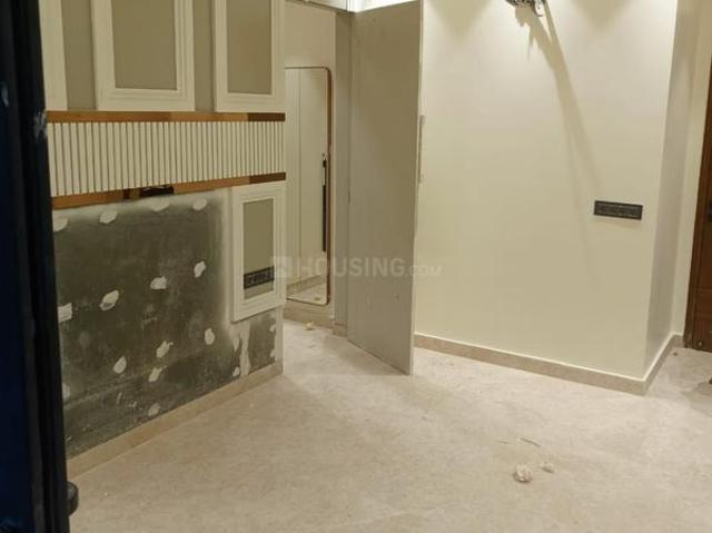 3 BHK Independent Builder Floor in Kirti Nagar for rent New Delhi. The reference number is 21311325