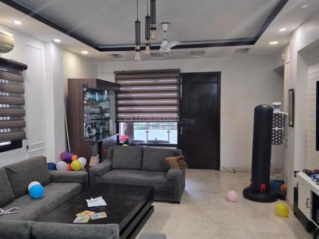 3 BHK Independent Builder Floor in Lajpat Nagar for resale New Delhi. The reference number is 19285606