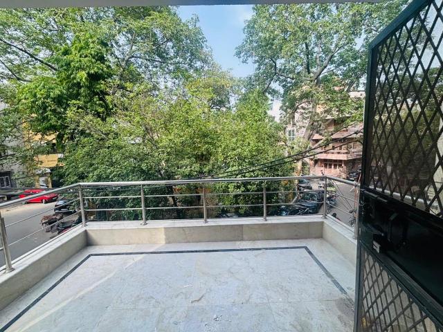 3 BHK Independent Builder Floor in Lajpat Nagar for resale New Delhi. The reference number is 20663899