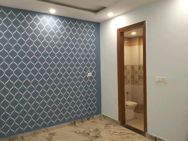 3 BHK Independent Builder Floor in Laxmi Nagar for resale New Delhi. The reference number is 18298671