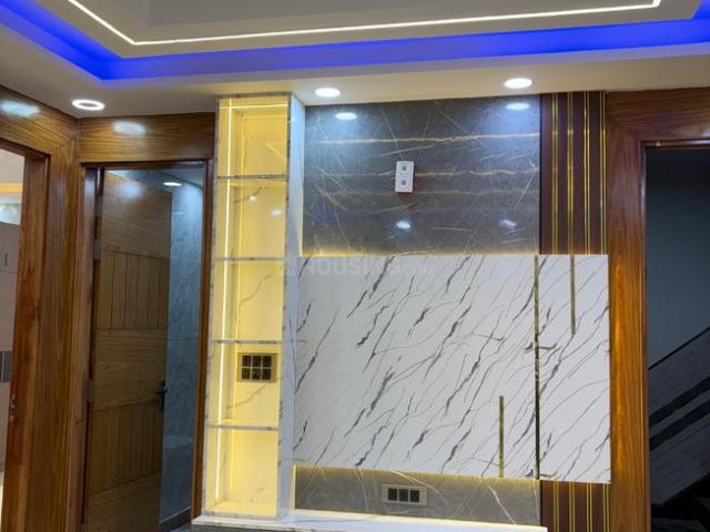3 BHK Independent Builder Floor in Laxmi Nagar for resale New Delhi. The reference number is 20432674