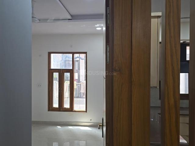 3 BHK Independent Builder Floor in Laxmi Nagar for resale New Delhi. The reference number is 20663750