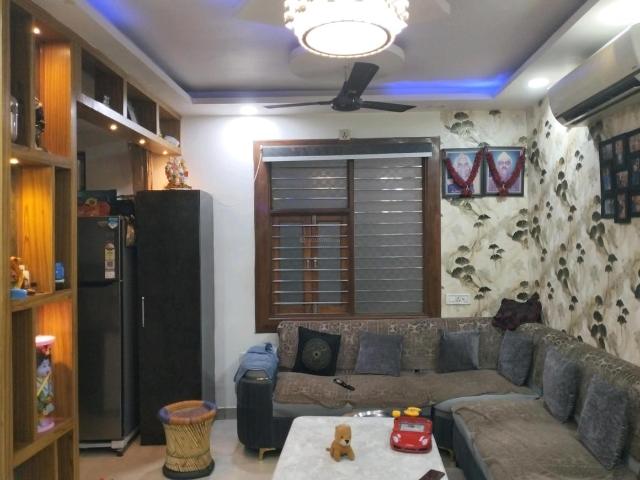 3 BHK Independent Builder Floor in Laxmi Nagar for resale New Delhi. The reference number is 21010560