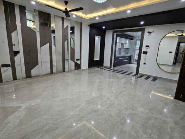 3 BHK Independent Builder Floor in Punjabi Bagh for rent New Delhi. The reference number is 20028140