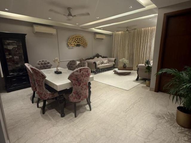 3 BHK Independent Builder Floor in Punjabi Bagh for resale New Delhi. The reference number is 20900331