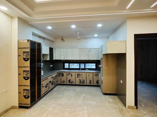 3 BHK Independent Builder Floor in Punjabi Bagh for resale New Delhi. The reference number is 21154953