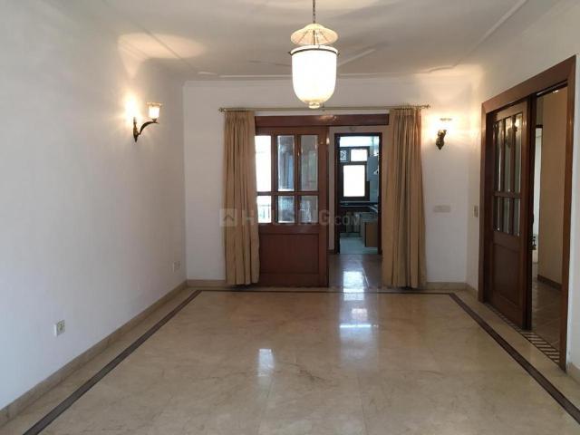 3 BHK Independent Builder Floor in Panchsheel Park for rent New Delhi. The reference number is 20878565
