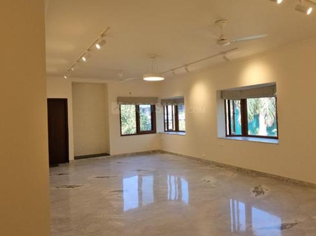 3 BHK Independent Builder Floor in Panchsheel Park for rent New Delhi. The reference number is 20132974