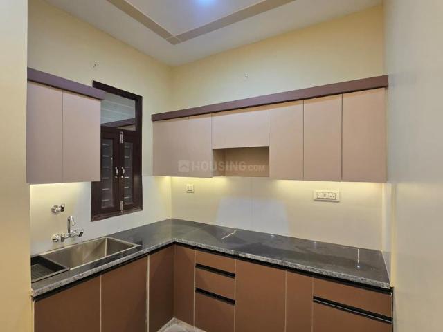 3 BHK Independent Builder Floor in Pandav Nagar for resale Ghaziabad. The reference number is 21106029