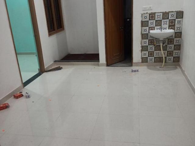 3 BHK Independent Builder Floor in Pandeypur for rent Varanasi. The reference number is 6852496