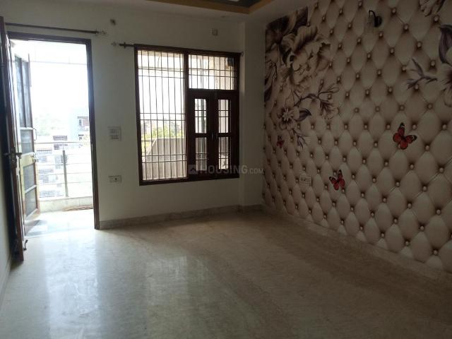 3 BHK Independent Builder Floor in Paschim Vihar for rent New Delhi. The reference number is 14342927