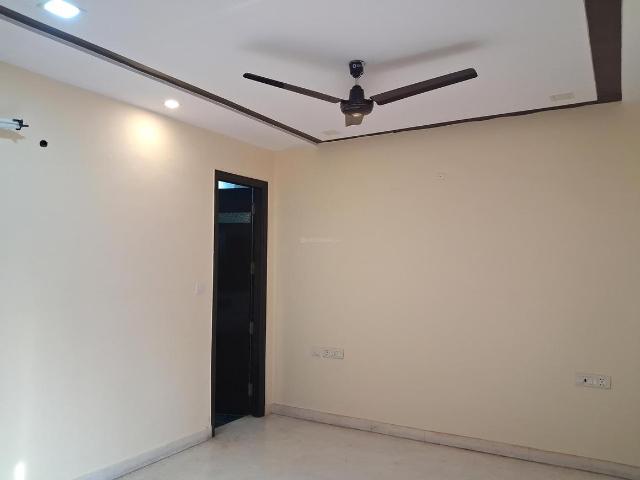4 BHK Independent Builder Floor in Paschim Vihar for rent New Delhi. The reference number is 16084995