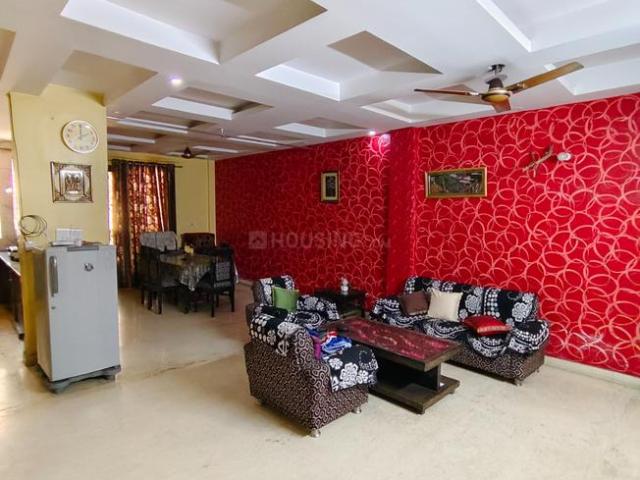 3 BHK Independent Builder Floor in Paschim Vihar for rent New Delhi. The reference number is 19810800