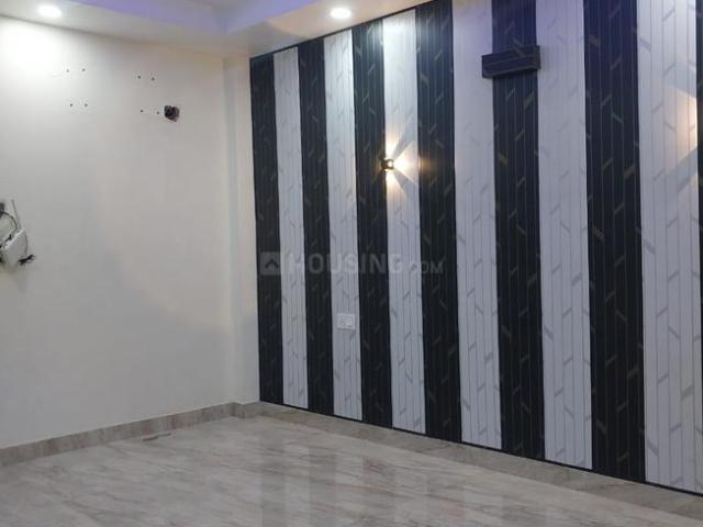 3 BHK Independent Builder Floor in Paschim Vihar for rent New Delhi. The reference number is 20276614