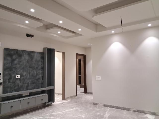 3 BHK Independent Builder Floor in Paschim Vihar for rent New Delhi. The reference number is 20324949