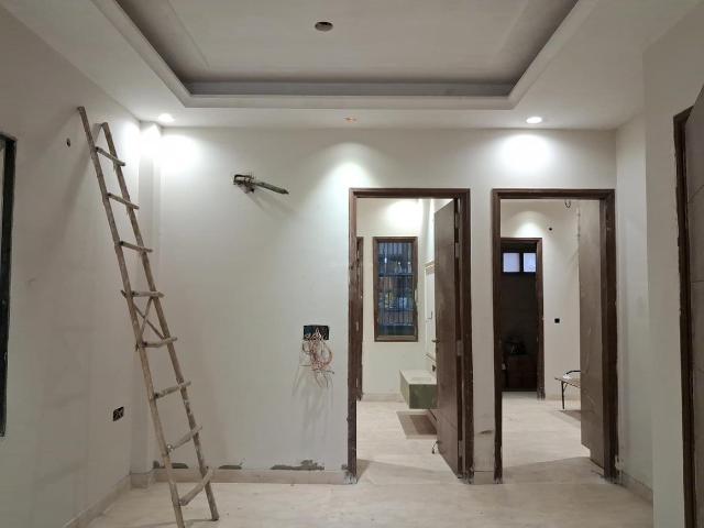 3 BHK Independent Builder Floor in Paschim Vihar for rent New Delhi. The reference number is 20617393