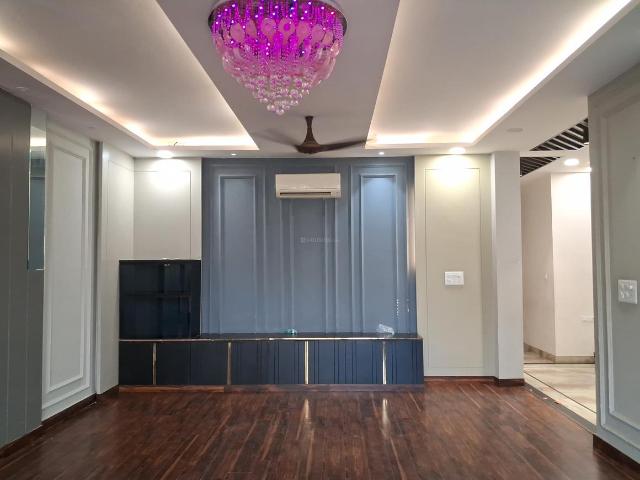 4 BHK Independent Builder Floor in Paschim Vihar for rent New Delhi. The reference number is 21036319
