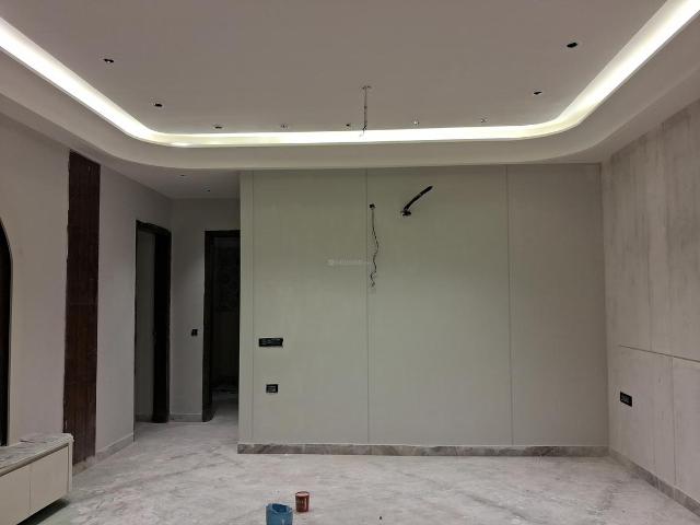 3 BHK Independent Builder Floor in Paschim Vihar for rent New Delhi. The reference number is 21100740