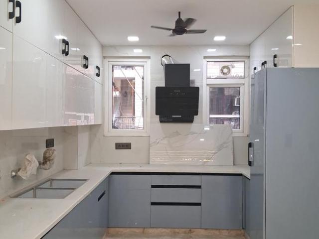 3 BHK Independent Builder Floor in Paschim Vihar for rent New Delhi. The reference number is 21273805