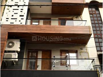 3 BHK Independent Builder Floor in Paschim Vihar for resale New Delhi. The reference number is 17867860