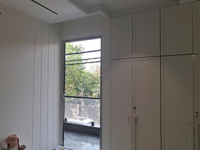 3 BHK Independent Builder Floor in Paschim Vihar for resale New Delhi. The reference number is 18742869
