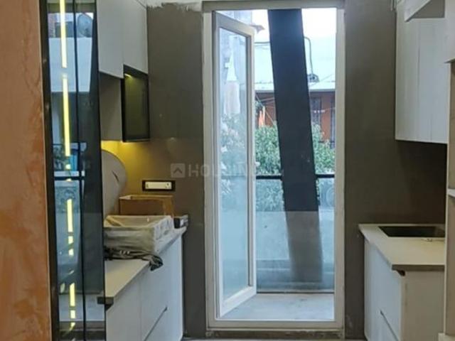 3 BHK Independent Builder Floor in Paschim Vihar for resale New Delhi. The reference number is 19419725
