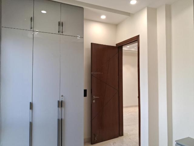 3 BHK Independent Builder Floor in Paschim Vihar for resale New Delhi. The reference number is 19460483