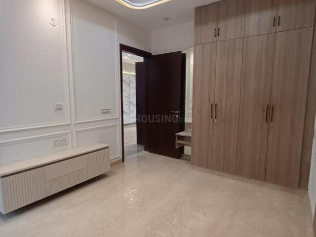 3 BHK Independent Builder Floor in Paschim Vihar for resale New Delhi. The reference number is 19861902