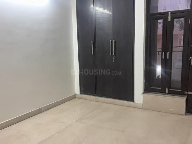 3 BHK Independent Builder Floor in Paschim Vihar for resale New Delhi. The reference number is 19075912