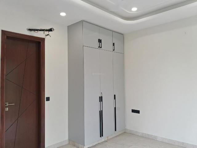 3 BHK Independent Builder Floor in Paschim Vihar for resale New Delhi. The reference number is 19233625