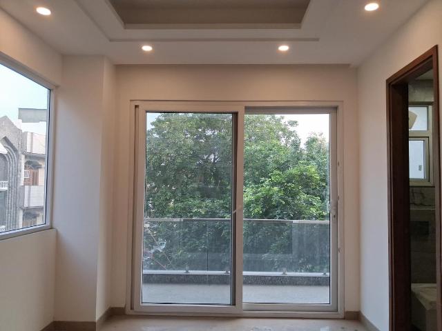 3 BHK Independent Builder Floor in Paschim Vihar for resale New Delhi. The reference number is 19345838