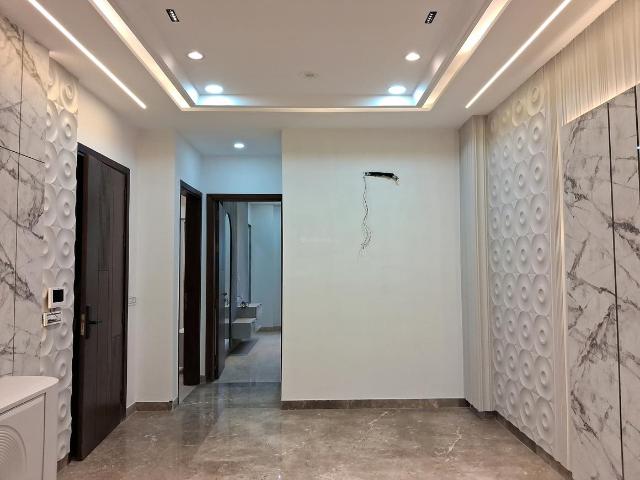 3 BHK Independent Builder Floor in Paschim Vihar for resale New Delhi. The reference number is 19389186