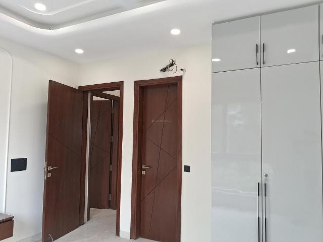3 BHK Independent Builder Floor in Paschim Vihar for resale New Delhi. The reference number is 20554492