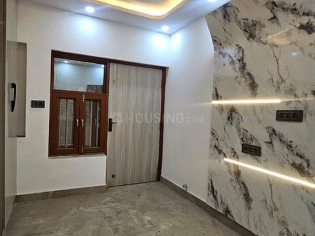 3 BHK Independent Builder Floor in Paschim Vihar for resale New Delhi. The reference number is 20576083