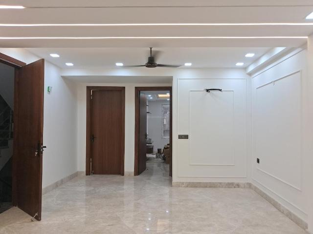 3 BHK Independent Builder Floor in Paschim Vihar for resale New Delhi. The reference number is 20587707