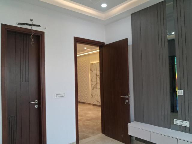 3 BHK Independent Builder Floor in Paschim Vihar for resale New Delhi. The reference number is 20112356