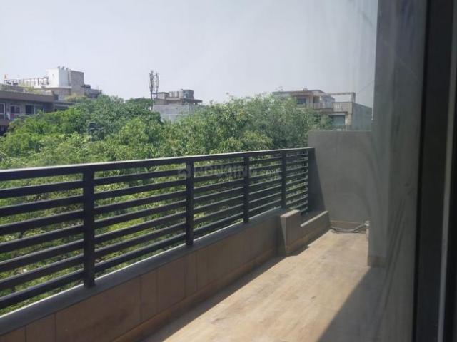 3 BHK Independent Builder Floor in Paschim Vihar for resale New Delhi. The reference number is 20119727
