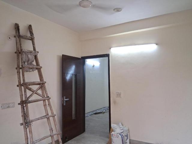 3 BHK Independent Builder Floor in Paschim Vihar for resale New Delhi. The reference number is 20167527
