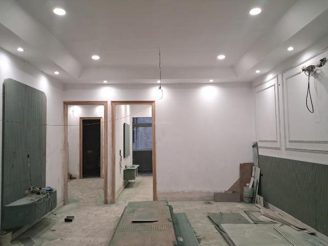 3 BHK Independent Builder Floor in Paschim Vihar for resale New Delhi. The reference number is 20195544