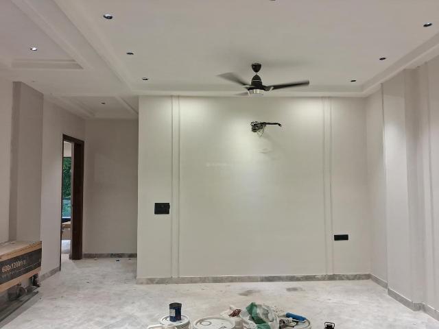 3 BHK Independent Builder Floor in Paschim Vihar for resale New Delhi. The reference number is 21020679