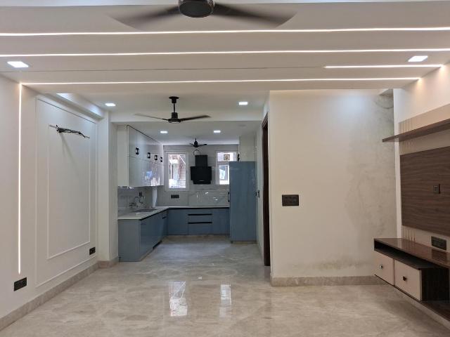 3 BHK Independent Builder Floor in Paschim Vihar for resale New Delhi. The reference number is 21099606